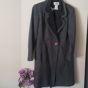 Gray coat. 85% wool